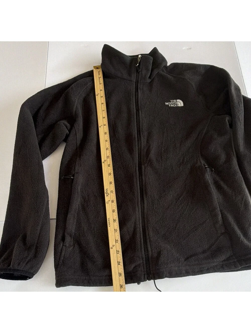The North Face Men's Black Solid Full Zip Logo Fleece Jacket Size M